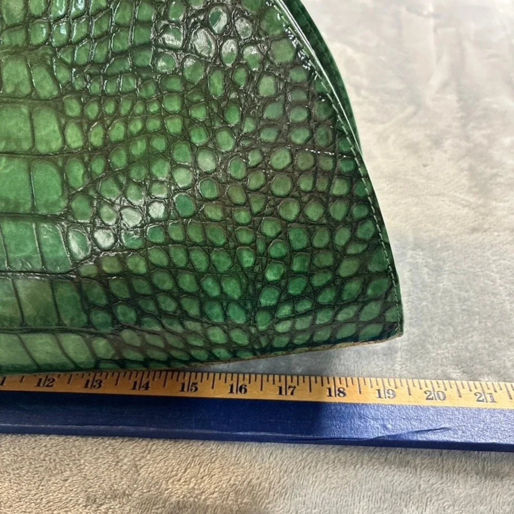 NEW Miracle Zone Green Croc Embossed Satchel Handbag Gold Hardware NJ0001 GN